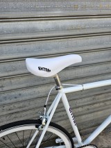 Extra+ Strada Black White - Fixed e Single Speed Bikes - Extra+ Bikes